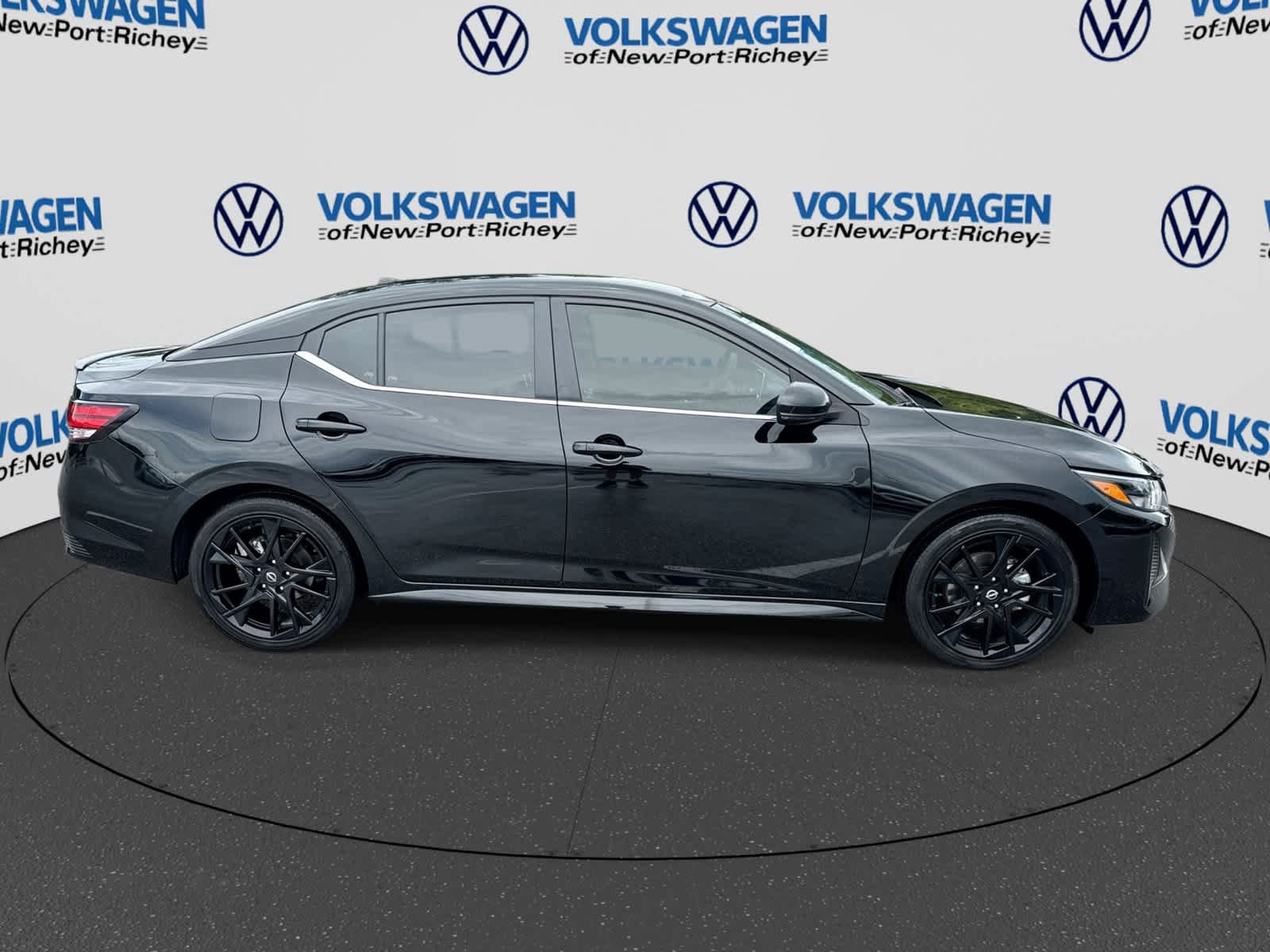 Used 2025 Nissan Sentra SR w/ Midnight Edition FWD image 15