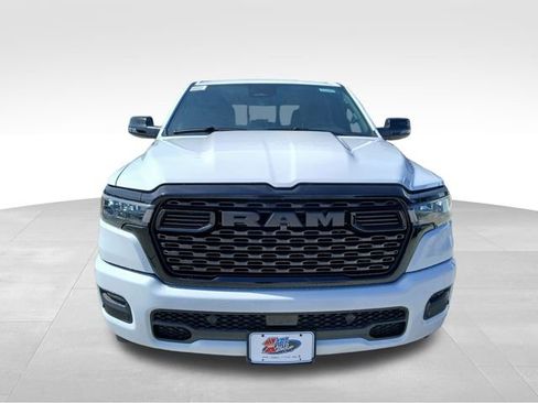 New 2026 RAM 1500 4x4 Crew Cab image 8