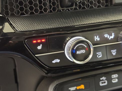 Used 2025 Honda CR-V EX-L image 40