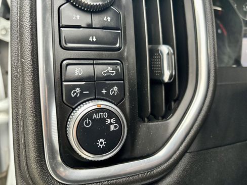 Used 2022 GMC Sierra 3500 SLE w/ SLE Convenience Package image 23