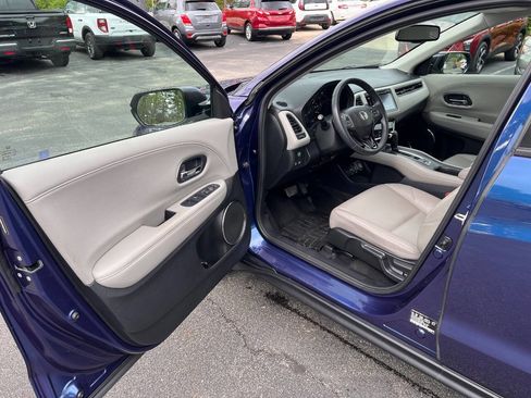 Used 2017 Honda HR-V EX-L image 7