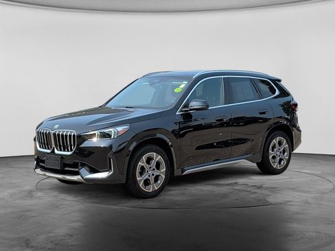 Used 2025 BMW X1 xDrive28i AWD/4WD image 3
