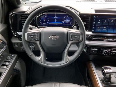 Used 2024 Chevrolet Silverado 1500 High Country w/ Midnight Edition AWD/4WD image 6