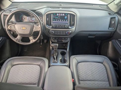 Used 2017 Chevrolet Colorado Z71 image 33