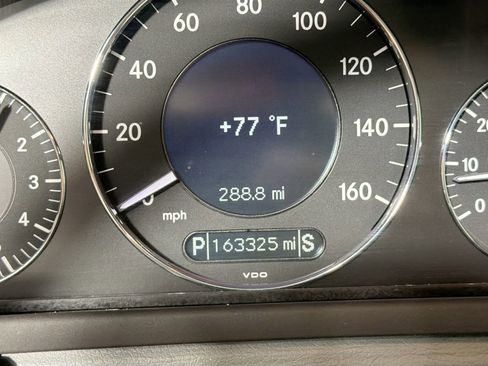 Used 2007 Mercedes-Benz CLK 350 Coupe image 13