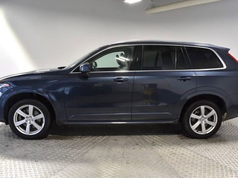 Used 2023 Volvo XC90 B5 Core image 2