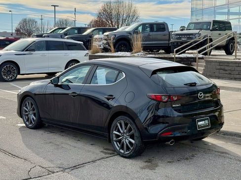 Used 2019 MAZDA MAZDA3 Hatchback image 3
