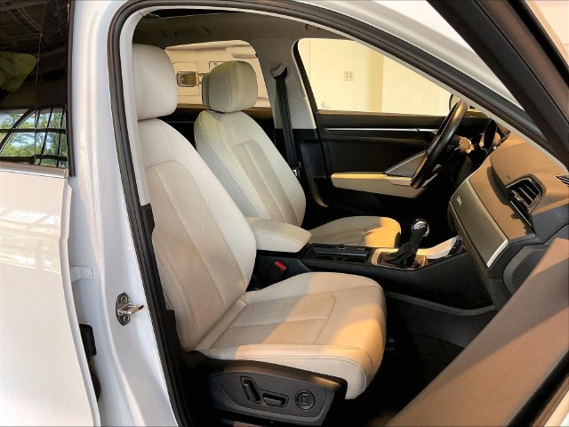 Certified 2023 Audi Q3 2.0T Premium w/ Convenience Package AWD/4WD image 19