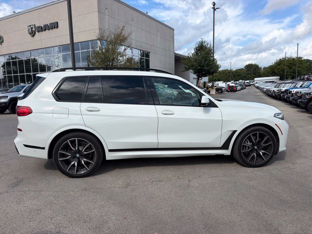 Used 2021 BMW X7 xDrive40i w/ M Sport Package AWD/4WD image 7