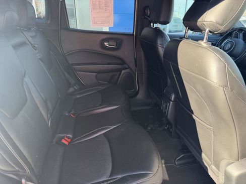 Used 2021 Jeep Compass Latitude image 16