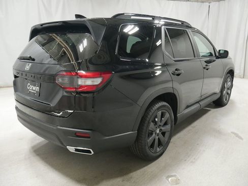 New 2025 Honda Pilot Sport image 8