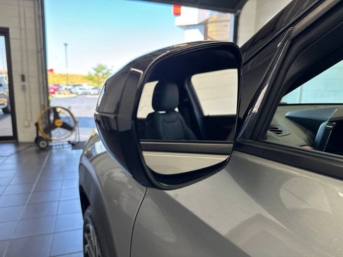 Used 2025 Chevrolet TrailBlazer RS AWD/4WD image 12