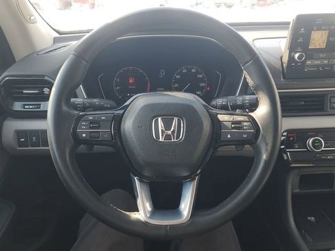 Used 2023 Honda Pilot Touring image 31