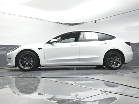 Used 2023 Tesla Model 3 Long Range AWD/4WD image 32