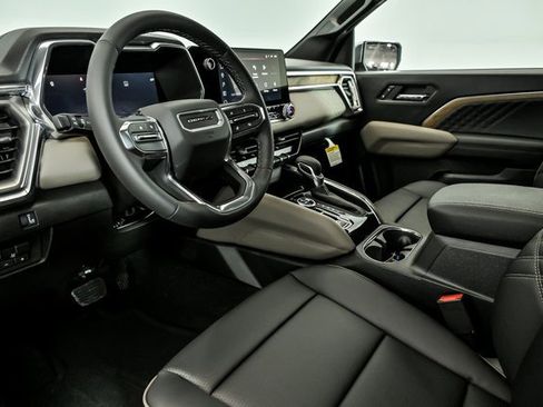 New 2026 GMC Canyon Denali image 6