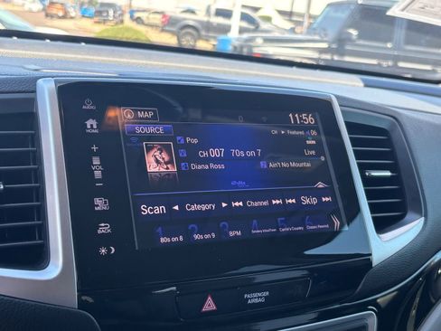 Certified 2018 Honda Pilot Touring image 24