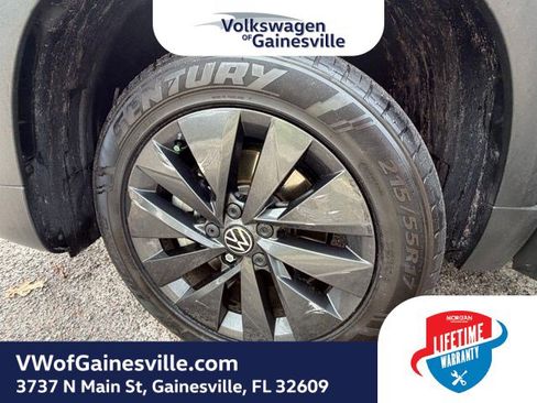 Certified 2023 Volkswagen Taos S FWD image 33