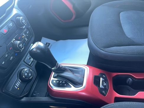 Used 2020 Jeep Renegade Trailhawk w/ Cold Weather Group image 16