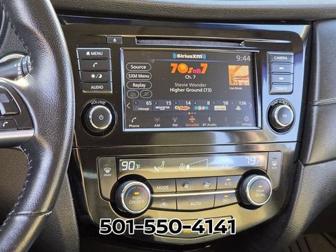 Used 2018 Nissan Rogue SV image 22