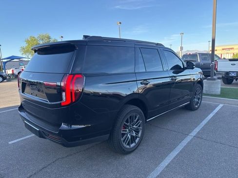 Used 2025 Ford Expedition Platinum w/ Stealth Performance Package AWD/4WD image 4