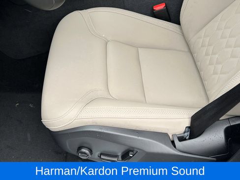 Used 2026 Volvo XC90 T8 Plus w/ Protection Package Premier AWD/4WD image 33