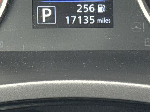 Used 2025 Nissan Sentra S FWD image 22