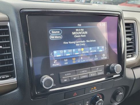 Used 2022 Nissan Frontier SV w/ Technology Package image 20