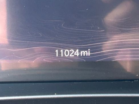 Certified 2024 Jeep Grand Cherokee Limited w/ Black Appearance Package image 21