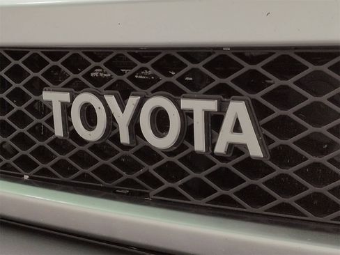 Used 2007 Toyota FJ Cruiser 4WD image 12