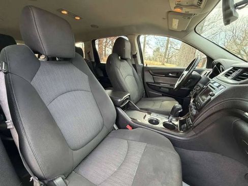 Used 2015 Chevrolet Traverse LT w/ Style and Technology Package AWD/4WD image 12