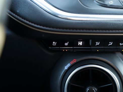 Used 2022 Chevrolet Blazer Premier w/ Enhanced Convenience Package image 17