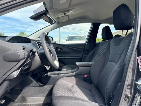 Used 2018 Toyota Prius Two image 36