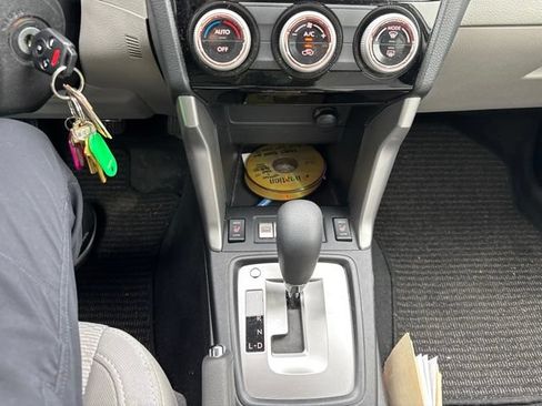 Used 2017 Subaru Forester 2.5i Premium AWD/4WD image 9