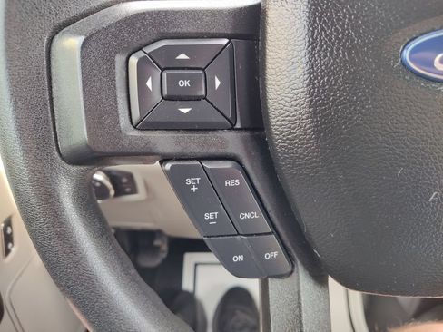 Used 2017 Ford F250 XL w/ Power Equipment Group AWD/4WD image 32
