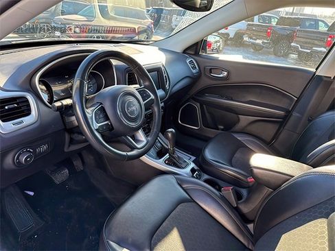 Used 2018 Jeep Compass Latitude w/ Popular Equipment Group image 15