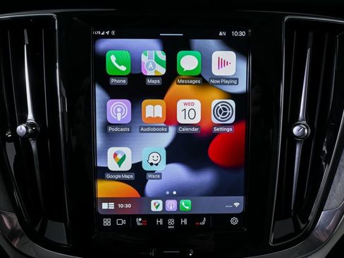 Certified 2025 Volvo V60 B5 Cross Country Plus image 17