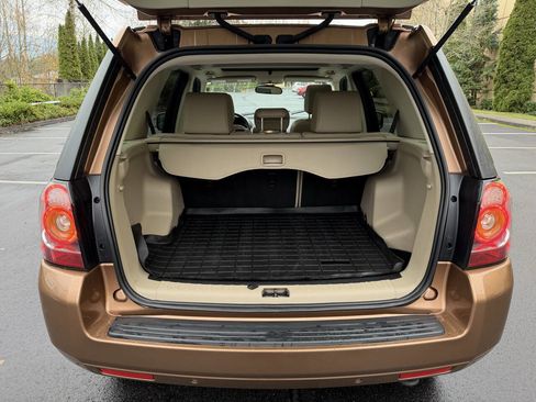 Used 2014 Land Rover LR2 HSE image 7