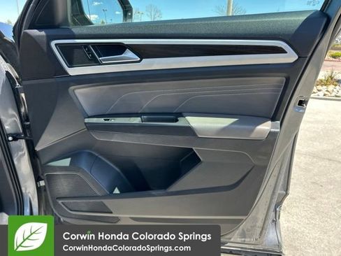 Used 2022 Volkswagen Atlas SE AWD/4WD image 30