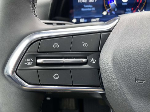 Used 2026 Chevrolet Equinox LT w/ Convenience Package II image 16