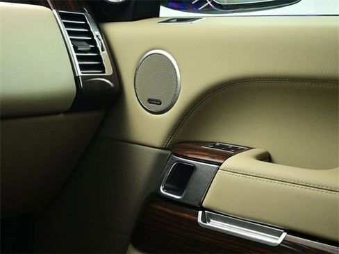 Used 2017 Land Rover Range Rover Supercharged image 15