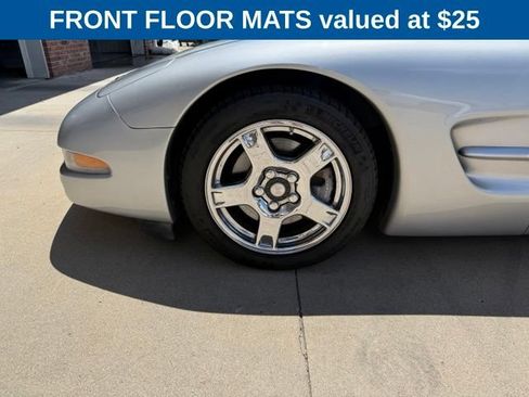 Used 1998 Chevrolet Corvette Coupe w/ Memory Pkg RWD image 13