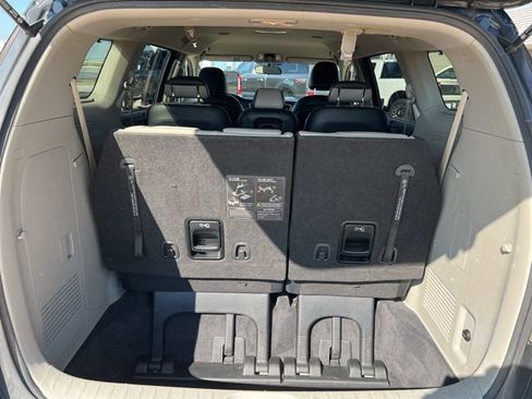 Used 2020 Kia Sedona EX image 17