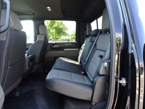 Used 2025 Chevrolet Silverado 2500 ZR2 w/ Technology Package AWD/4WD image 15
