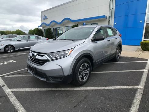 Used 2017 Honda CR-V LX image 3