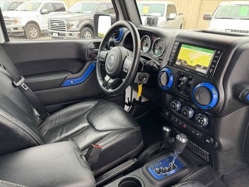 Used 2015 Jeep Wrangler Unlimited Sahara w/ Max Tow Package image 16