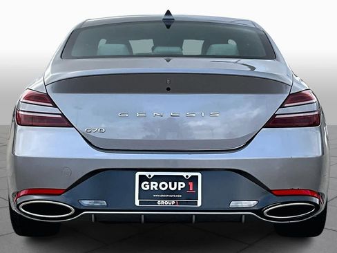 Used 2025 Genesis G70 2.5T RWD image 8
