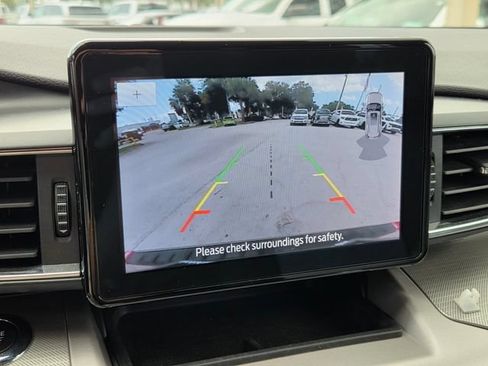 Used 2023 Ford Explorer XLT w/ Equipment Group 202A RWD image 23
