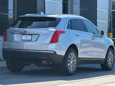 Used 2018 Cadillac XT5 Luxury w/ Driver Awareness Package FWD image 4