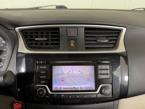 Used 2016 Nissan Sentra SV w/ Style Package FWD image 13
