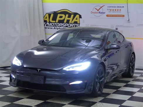 Used 2021 Tesla Model S Plaid image 3